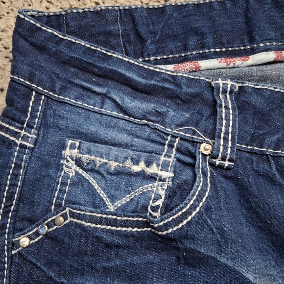 Amethyst Jean shorts size 16 - Picture 5 of 12